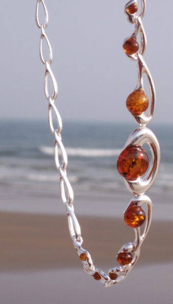 Amber Silver Necklace NE3001