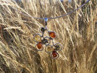 Amber Silver Pendant PE1052